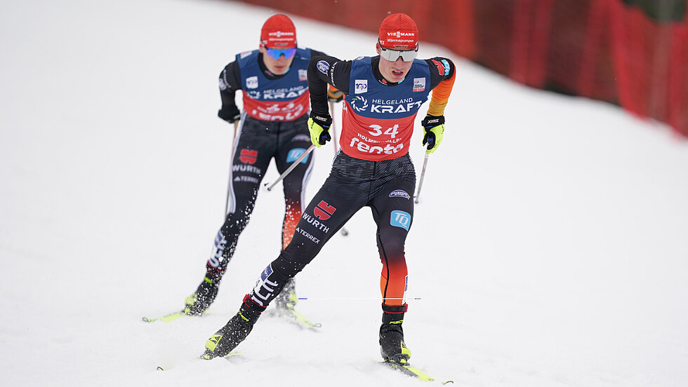 Zwei Dsv NoKo Athleten beim Langlauf