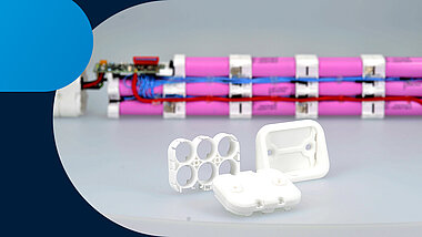 Small white components in different sizes