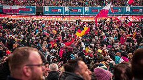 DSV Traummomente Bild von Zuschauern beim Skisprung in Willingen 