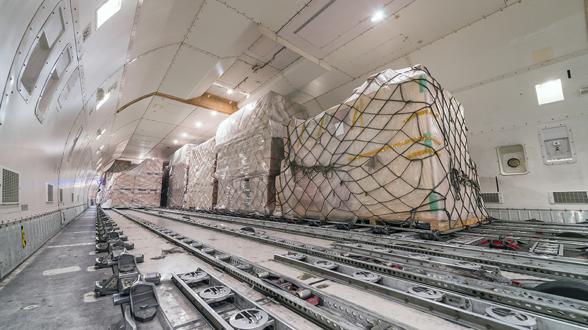 Cargo engines and controls Cargo engines and controls