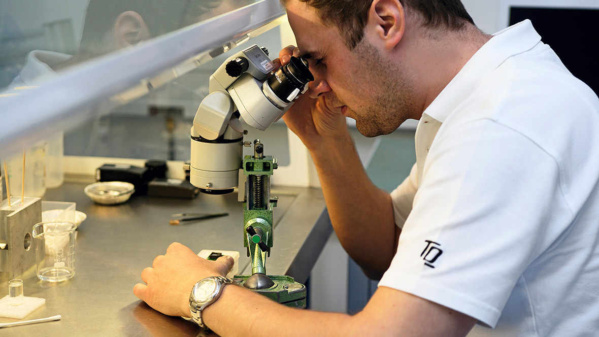 Sensor production for complex optical devices Sensor production for complex optical devices